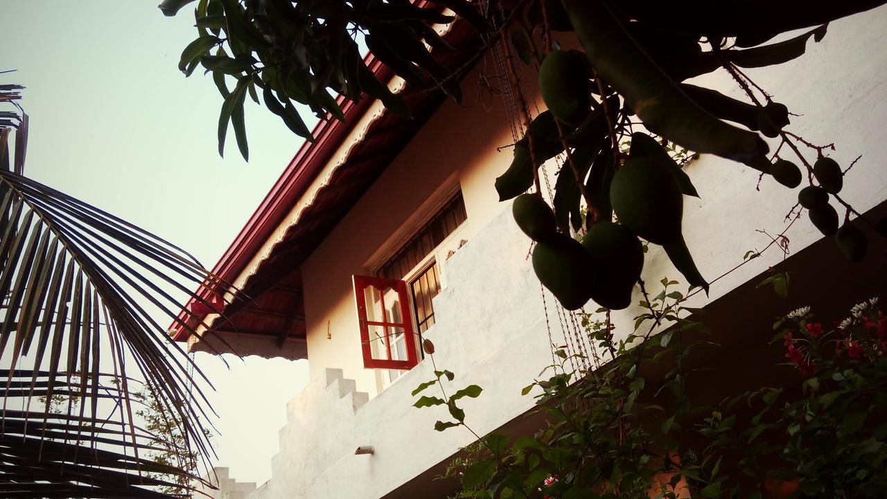 Sampathaa Residence Negombo Esterno foto