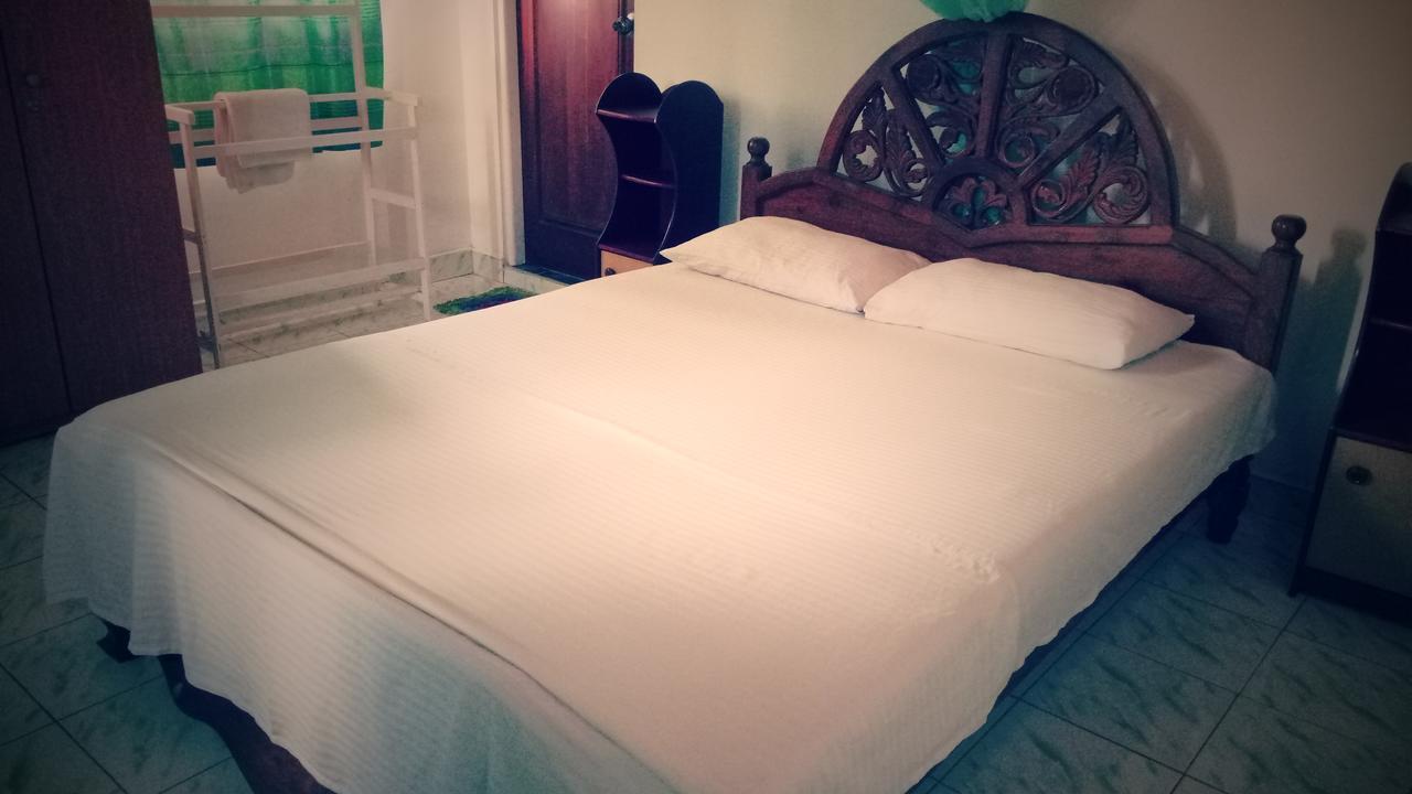 Sampathaa Residence Negombo Esterno foto